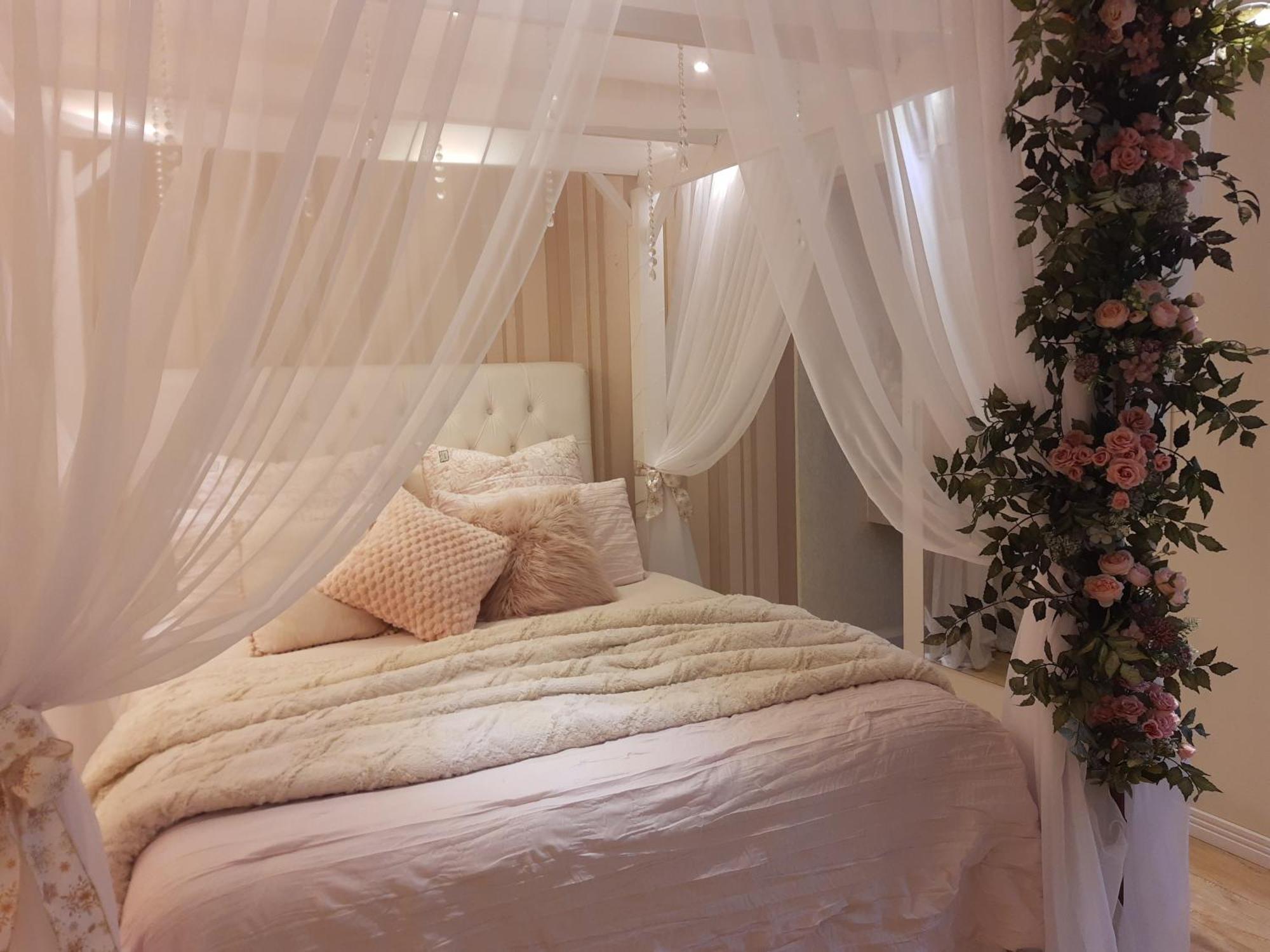 Live House Boutique — Photos 2